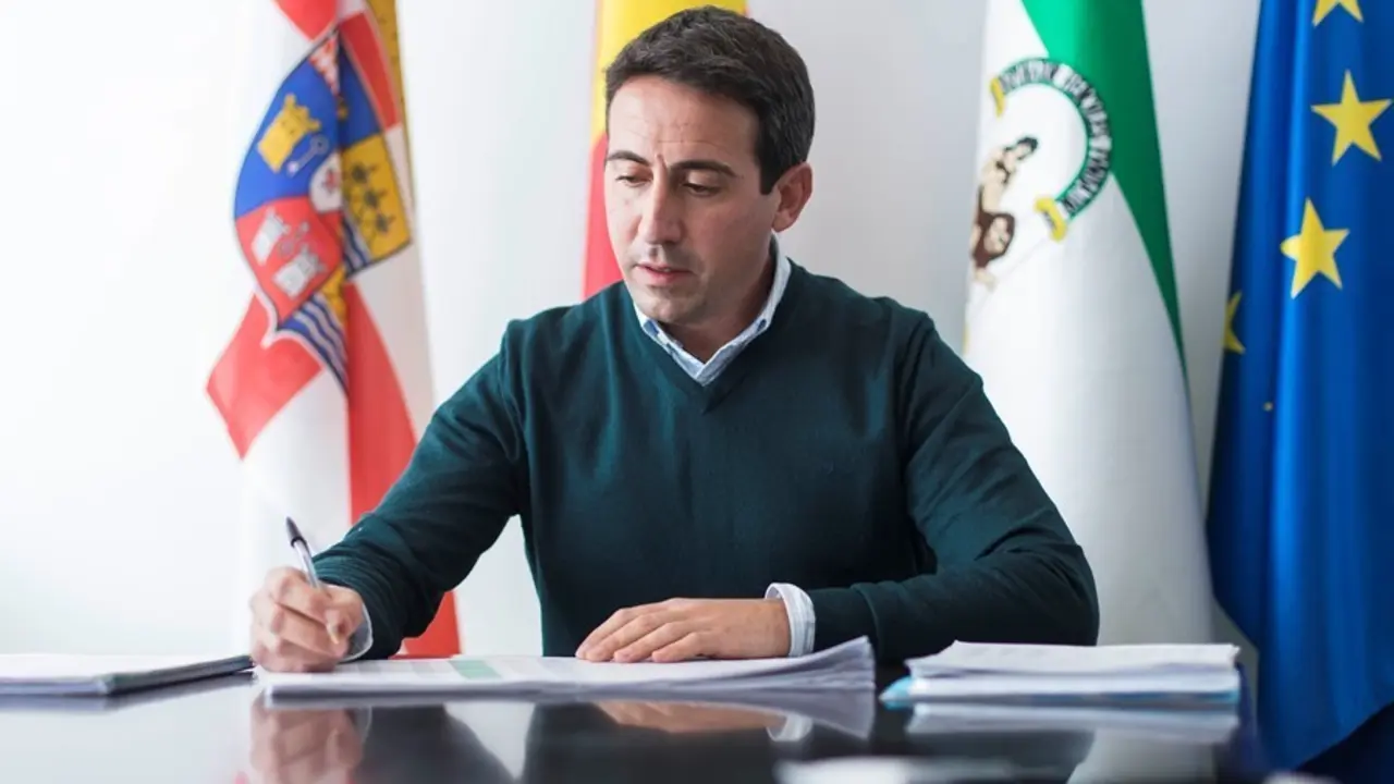 Archivo - El vicepresidente tercero y diputado provincial de Fomento de la Diputaci&oacute;n de Almer&iacute;a, &Oacute;scar Liria