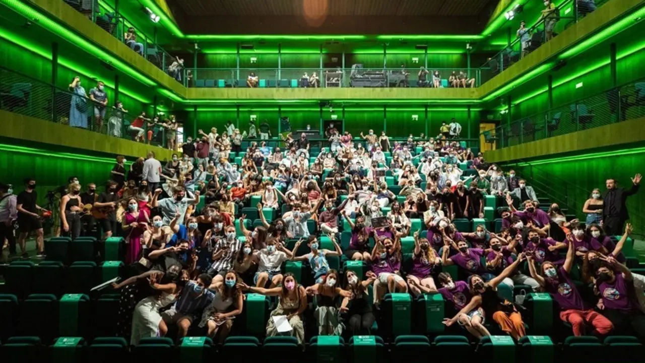 Foto de familia de la 18 edici&oacute;n de los Premio Teatro Joven de Coca-Cola