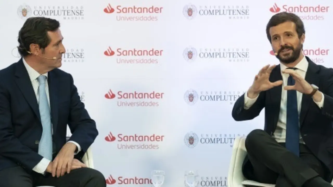 Archivo - El presidente de CEOE, Antonio Garamendi, y el presidente del PP, Pablo  Casado.