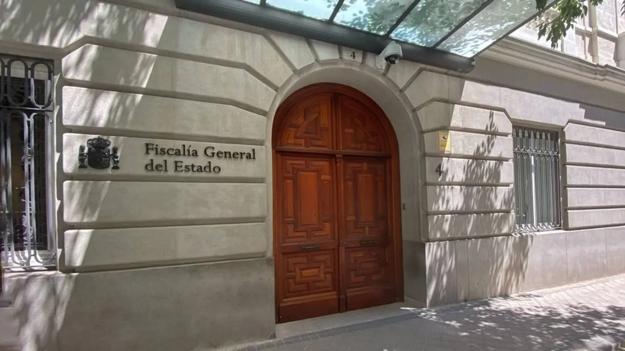 Archivo - Entrada a la sede de la Fiscal&iacute;a General del Estado, Madrid (Espa&ntilde;a)