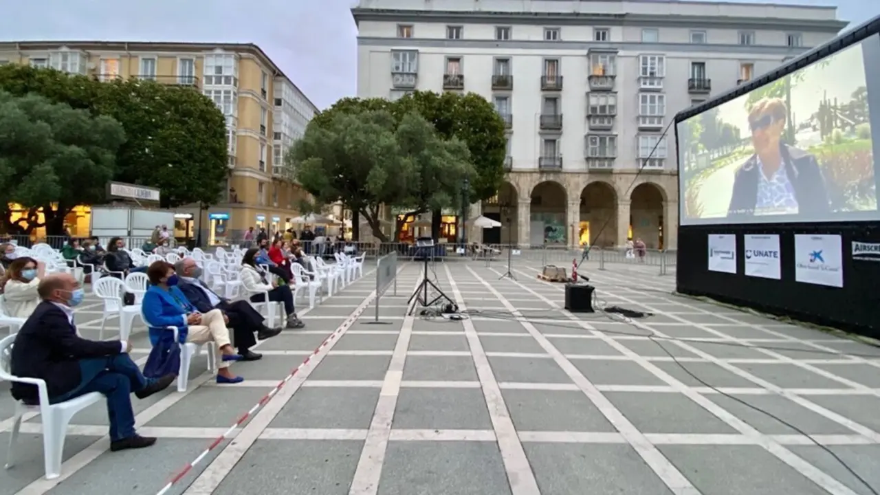Ciclo de cine Santander-Unate en la Plaza de Pombo