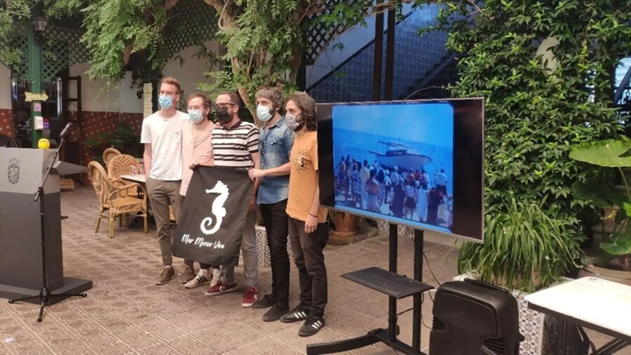 Momento de presentaci&oacute;n de la canci&oacute;n