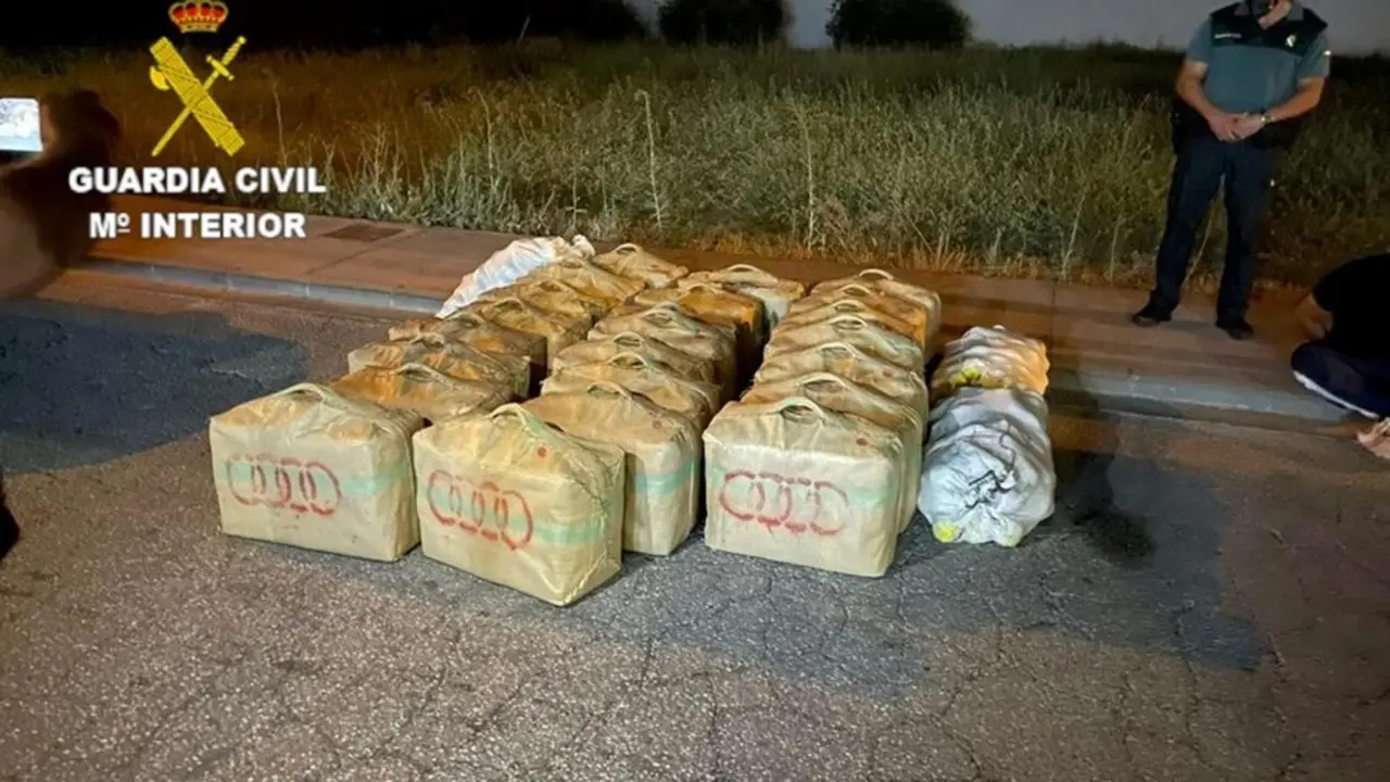 Interceptado en la A-92 un cami&oacute;n cargado con m&aacute;s de 860 kilos de hach&iacute;s