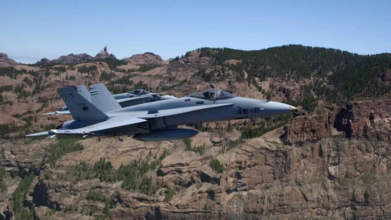 Archivo - Caza F-18