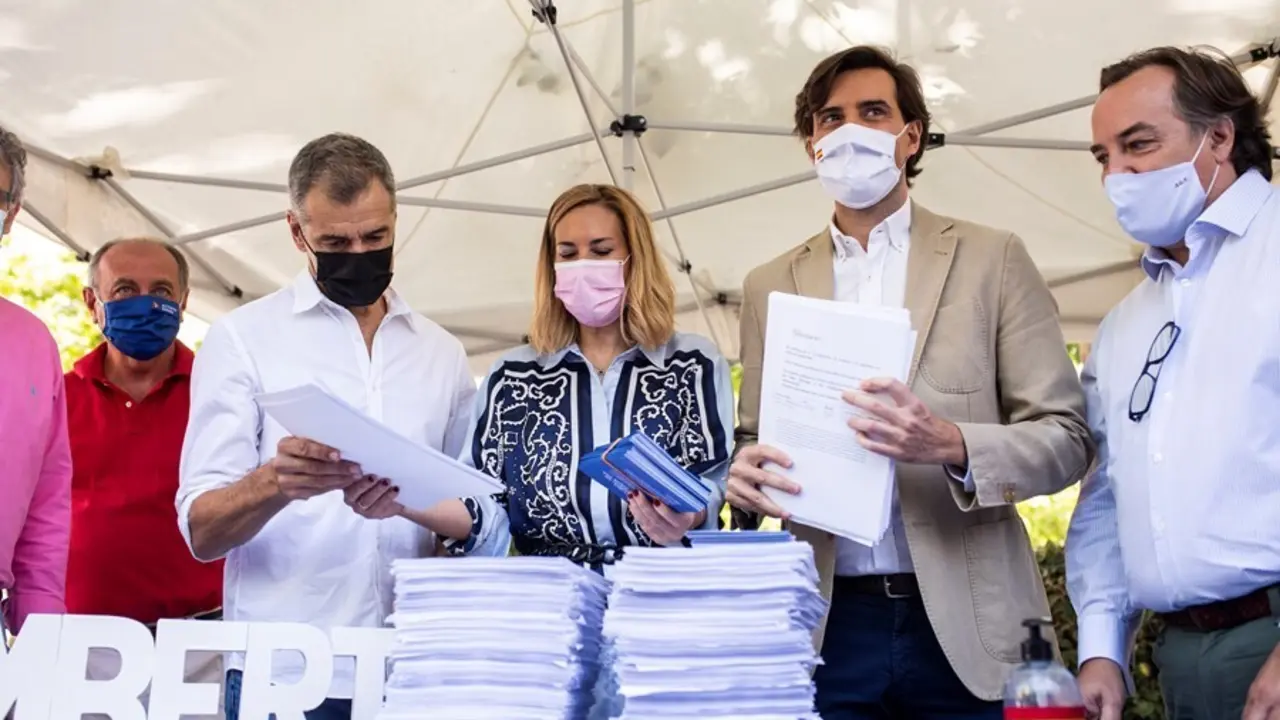 El ex dirigente del PP Toni Cant&oacute;; la vicesecretaria de Organizaci&oacute;n del PP, Ana Beltr&aacute;n; el vicesecretario de Comunicaci&oacute;n, Pablo Montesinos, y el presidente del PP Chamber&iacute;, Jaime Gonz&aacute;lez Taboada. En Madrid.