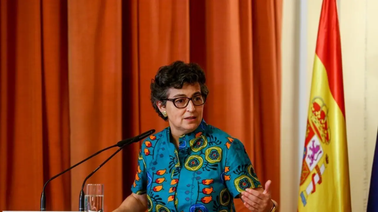 La ministra de Asuntos Exteriores, Uni&oacute;n Europea y Cooperaci&oacute;n, Arancha Gonz&aacute;lez Laya, asiste a la presentaci&oacute;n de la Gu&iacute;a Diplom&aacute;tica Gastron&oacute;mica en el Casino de Madrid, a 30 de junio de 2021, en Madrid (Espa&ntilde;a).