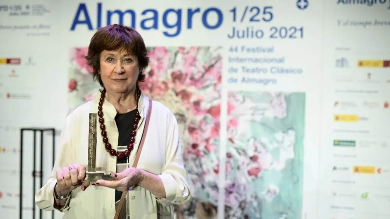 La actir Julieta Serrano recoge el Premio Corral de Comedias 2021 que da el pistoletazo de salida a una nueva edici&oacute;n del Festival de Teatro Cl&aacute;sico de Almagro