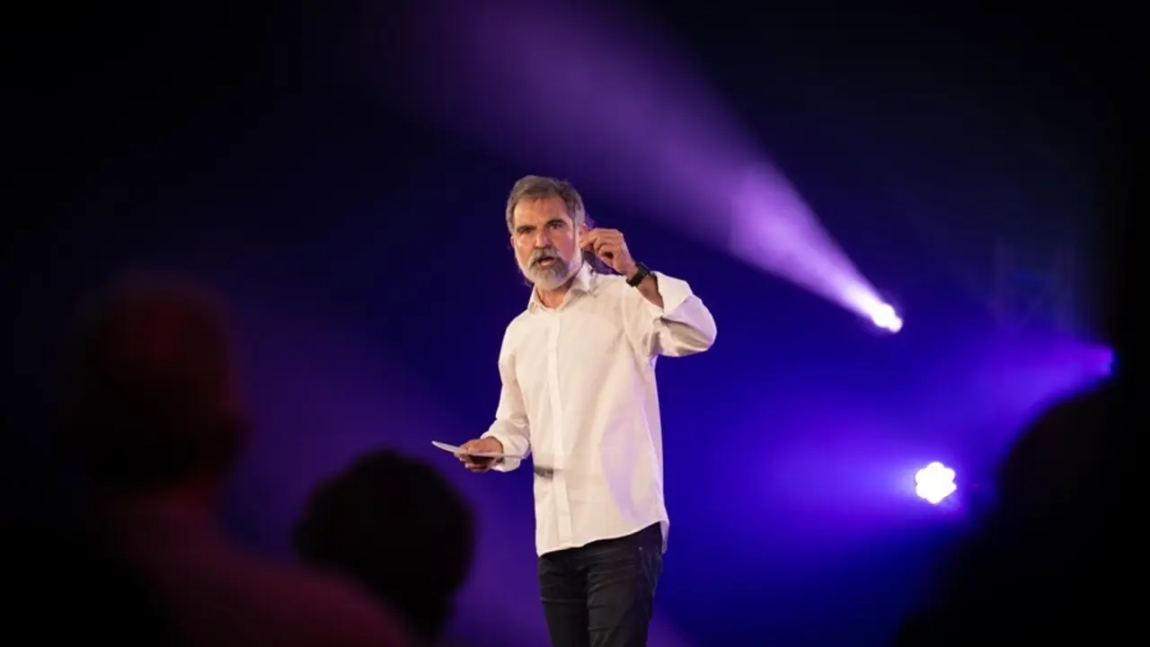 Archivo - El president de &Ograve;mnium Cultural, Jordi Cuixart en el acto 'Fem-nos lliures (hag&aacute;monos libres)&rsquo; sobre la amnist&iacute;a a los presos del proc&egrave;s, a 12 de mayo de 2021,  L'Hospitalet de Llobregat, Barcelona, Catalunya (Espa&ntilde;a). 