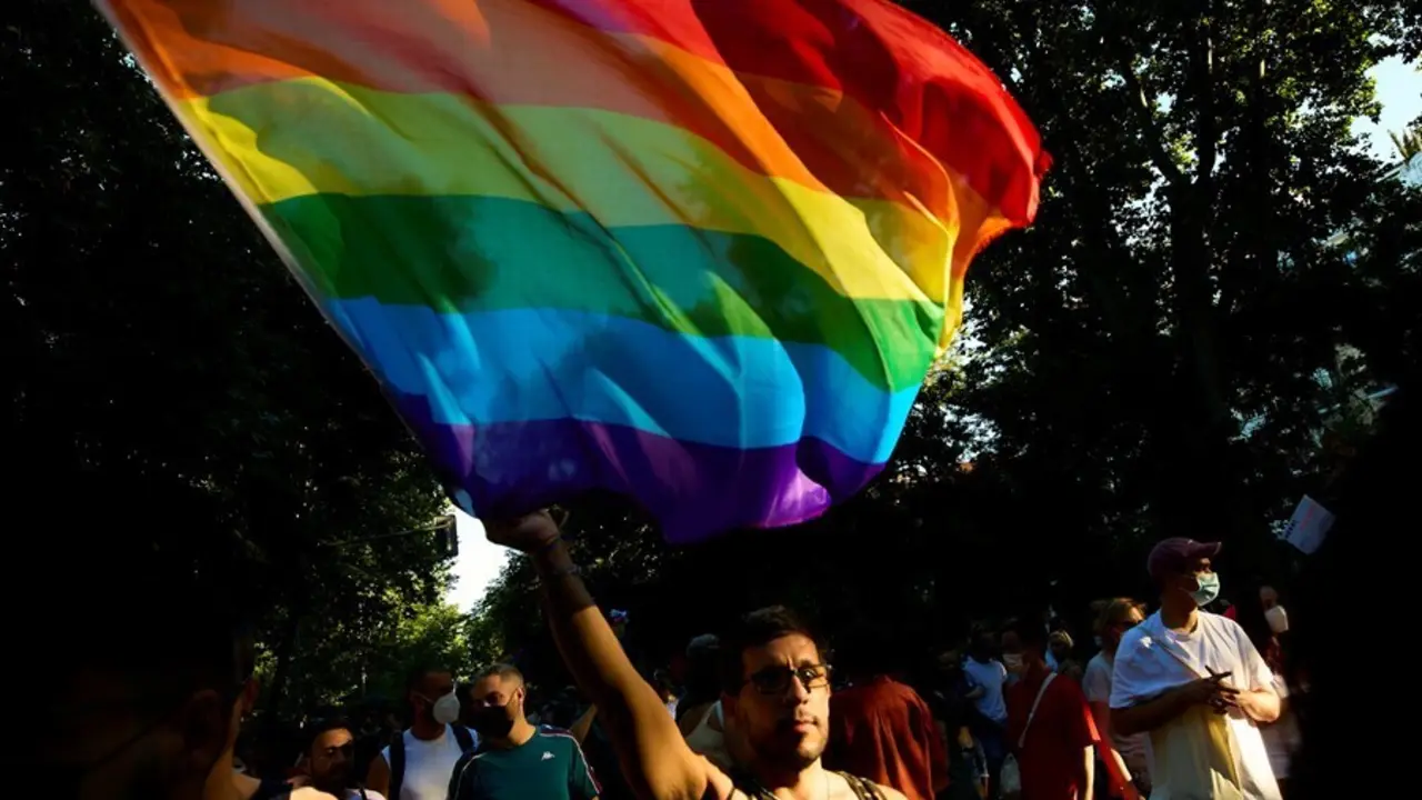 Varias personas durante una manifestaci&oacute;n centrada en el colectivo trans