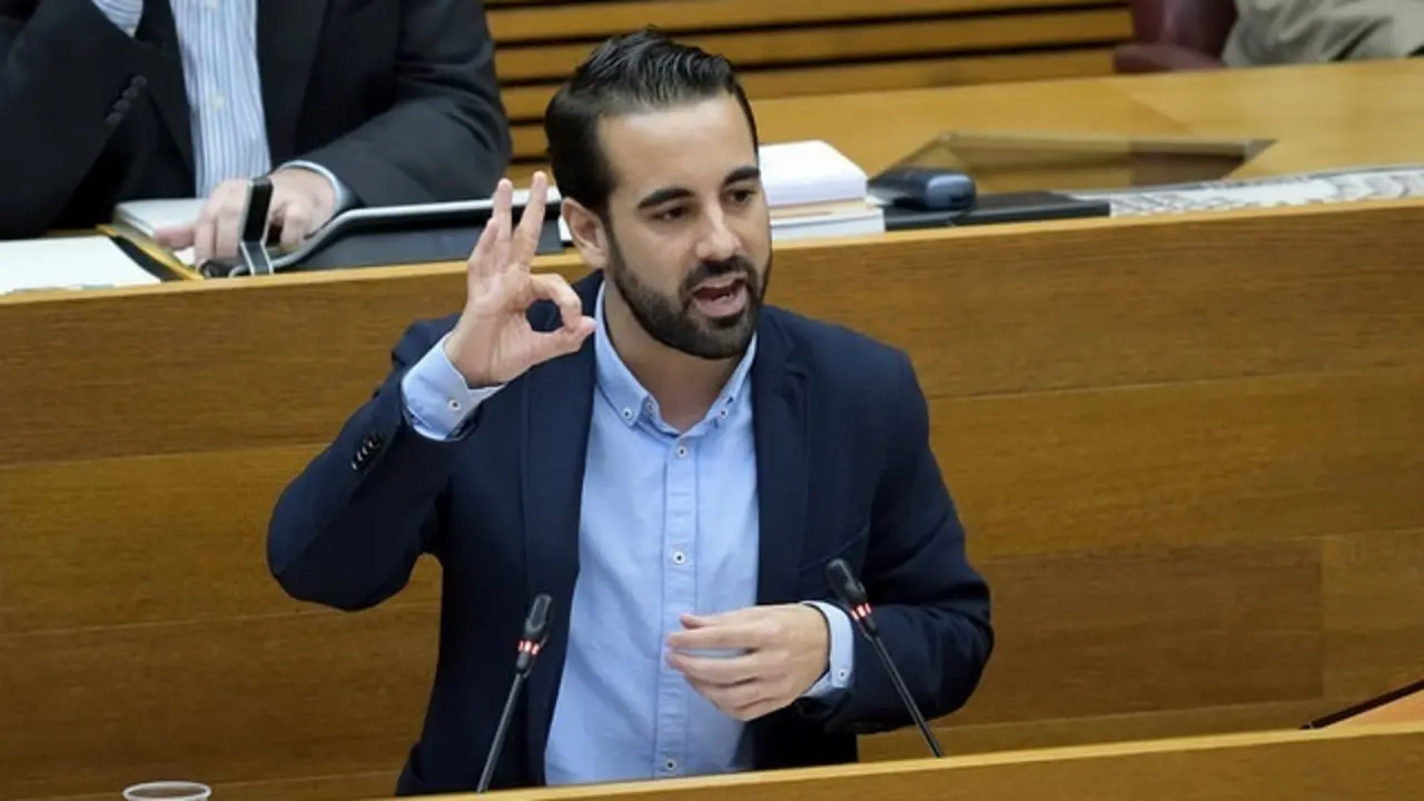 Archivo - El diputado socialista en Les Corts Jos&eacute; Mu&ntilde;oz