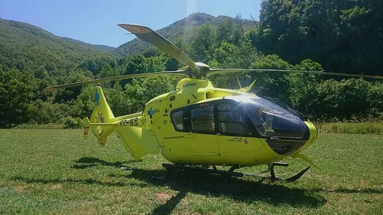 Sucesos.- Dos fallecidos y cinco heridos, uno de ellos un menor grave, en un accidente en Cazanuecos (Le&oacute;n)
