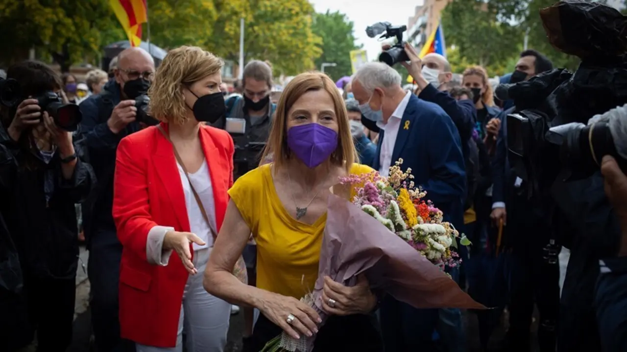 La expresidenta del Parlament de Catalunya Carme Forcadell (ERC), a su salida de la prisi&oacute;n de Wad-Ras, un d&iacute;a despu&eacute;s de ser indultada por el Gobierno de Espa&ntilde;a, a 23 de junio de 2021, en Barcelona, Catalunya (Espa&ntilde;a). La salida tiene lugar despu&eacute;s de qu