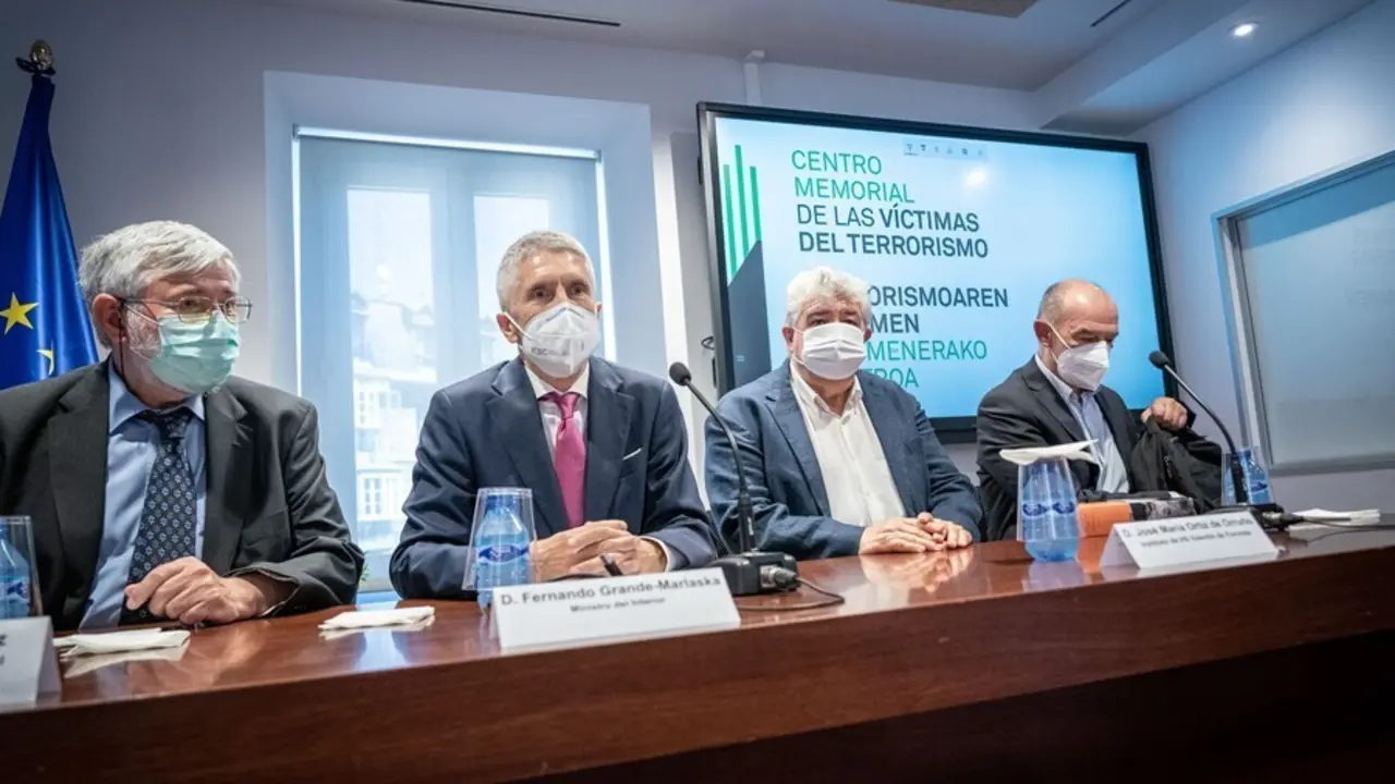 El ministro del Interior, Fernando Grande-Marlaska, en un acto del Centro Memorial en Vitoria