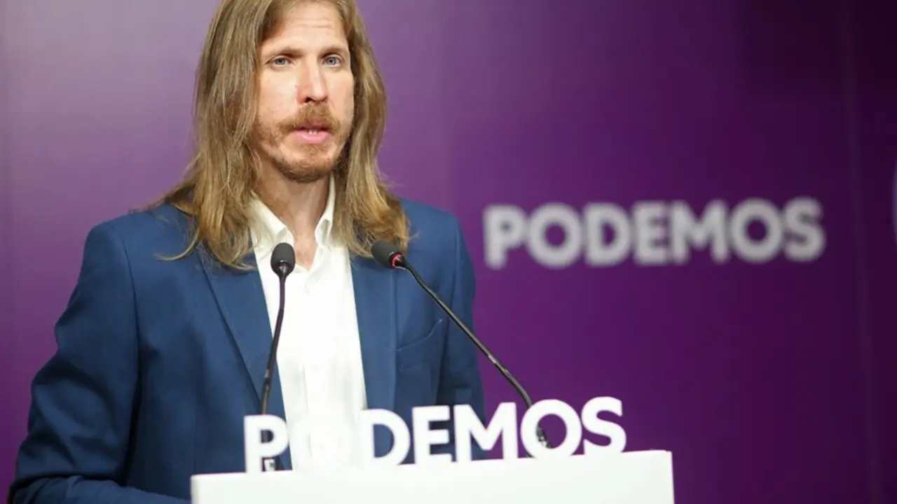 El secretario general de Podemos Castilla y Le&oacute;n, Pablo Fern&aacute;ndez, interviene en una rueda de prensa, a 5 de julio de 2021, en Madrid, (Espa&ntilde;a). 