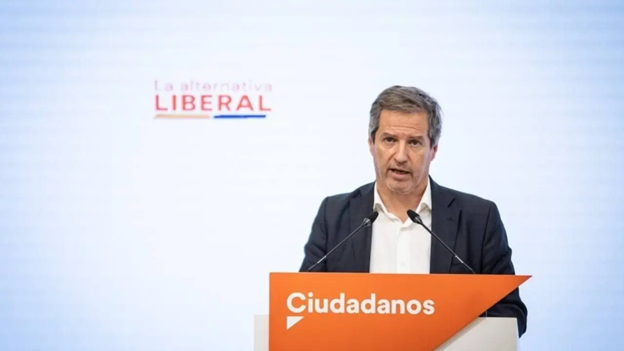 El vicesecretario general de Ciudadanos y secretario de Comunicaci&oacute;n, Daniel P&eacute;rez Calvo, en una rueda de prensa en la sede del partido en Madrid.
