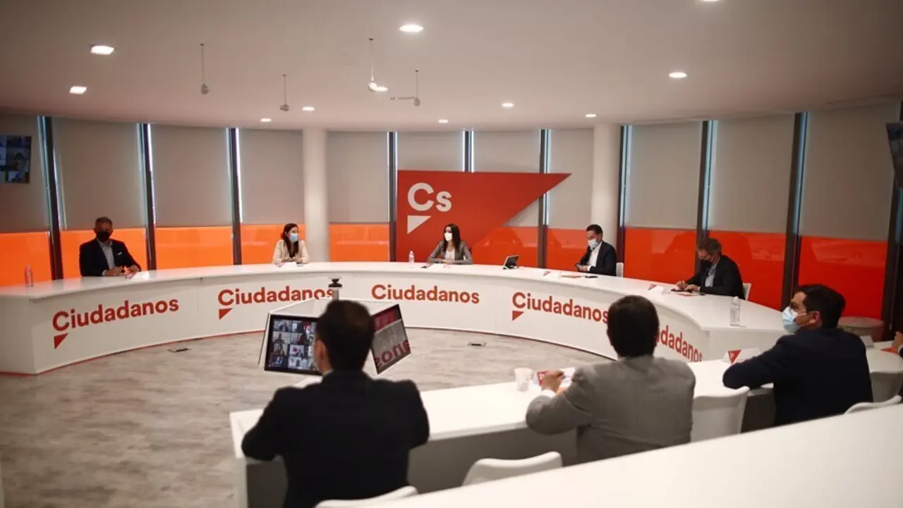 Archivo - La l&iacute;der de Ciudadanos, In&eacute;s Arrimadas, presidiendo una reuni&oacute;n del Comit&eacute; Ejecutivo del partido.