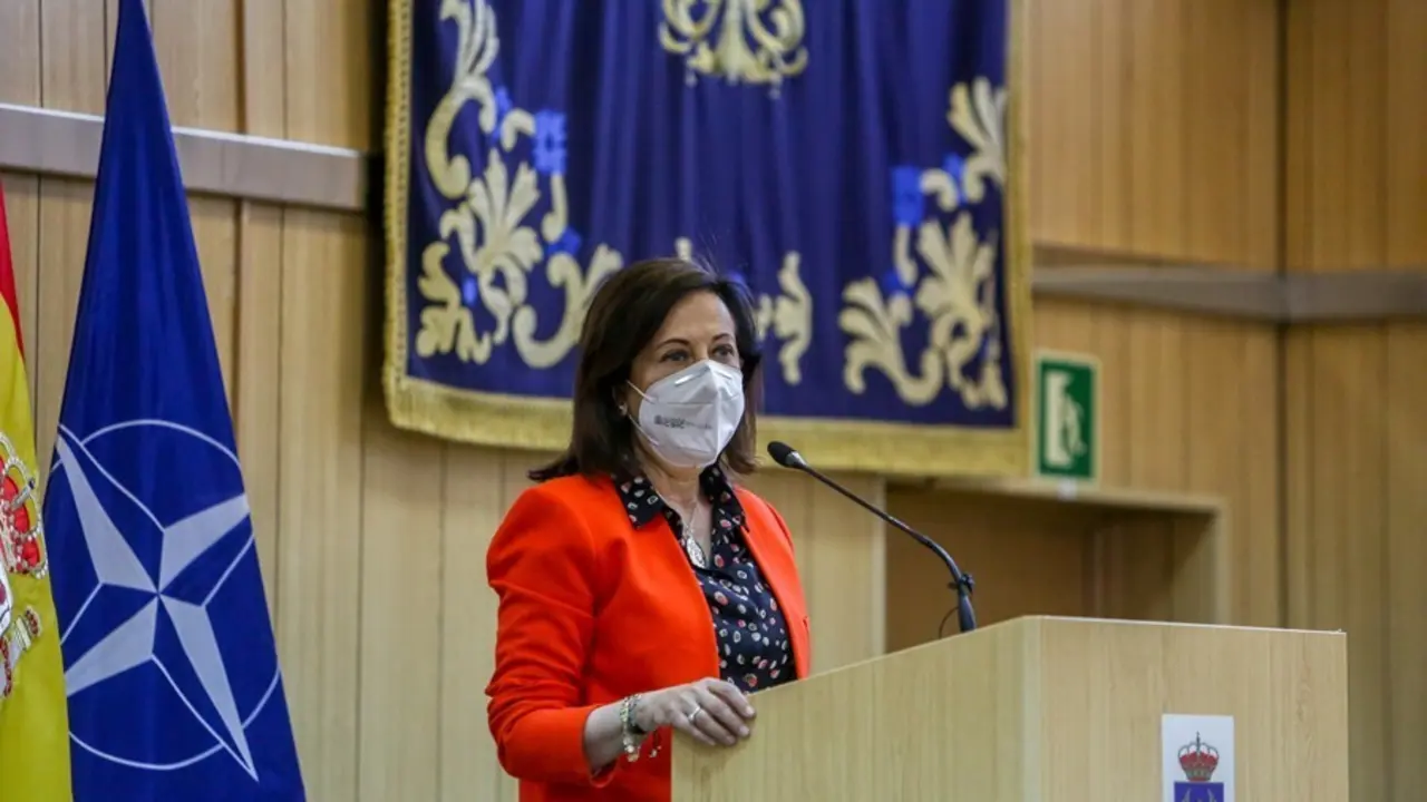 La ministra de Defensa, Margarita Robles, interviene durante la sesi&oacute;n informativa '1981- 2021: 40 a&ntilde;os de compromiso y participaci&oacute;n activa en la OTAN', en la Base de Retamares, a 2 de julio de 2021, en Pozuelo de Alarc&oacute;n, Madrid (Espa&ntilde;a). 