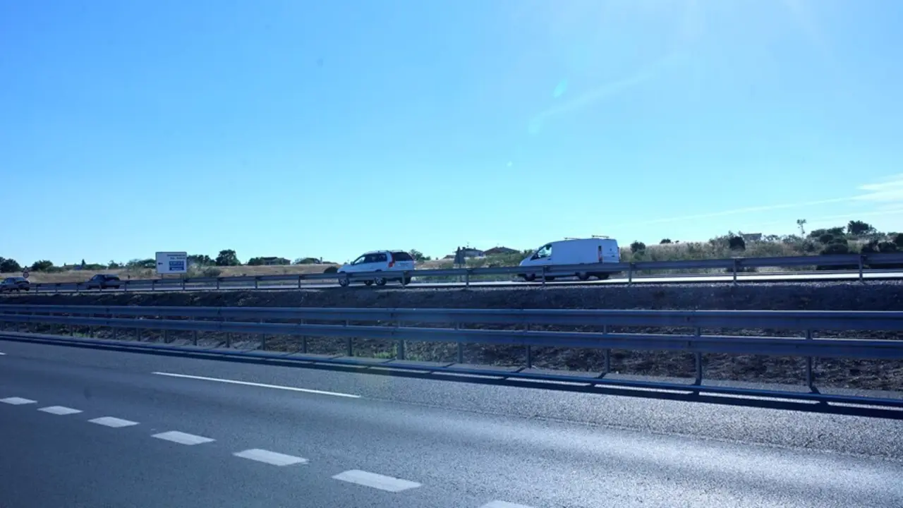 Tr&aacute;fico en la A-5 durante el primer d&iacute;a de la primera 'Operaci&oacute;n Salida' del verano 2021, a 2 de julio de 2021, en Madrid (Espa&ntilde;a).