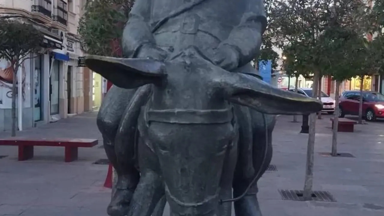 Escultura de Tico Medina en Alc&aacute;zar de San Juan