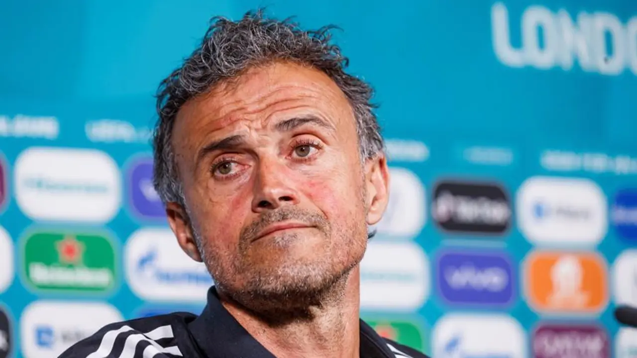 El seleccionador espa&ntilde;ol de f&uacute;tbol, Luis Enrique Mart&iacute;nez, durante la rueda de prensa ofrecida este lunes en Londres, en la v&iacute;spera del partido de semifinales de la Euro 2020 que les enfrenta a Italia. EFE