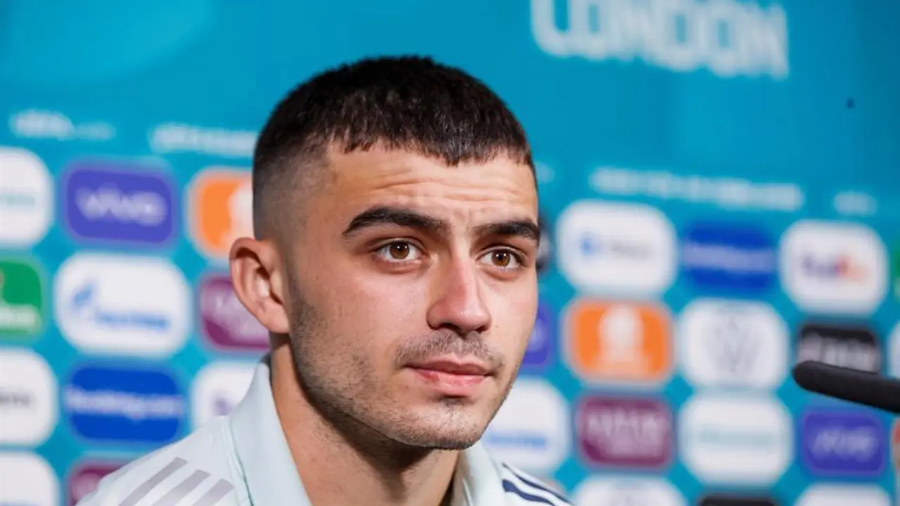 El centrocampista de la selecci&oacute;n espa&ntilde;ola "Pedri" Gonz&aacute;lez durante la rueda de prensa ofrecida este lunes en Londres, en la v&iacute;spera del partido de semifinales de la Euro 2020 que les enfrenta a Italia. RFEF
