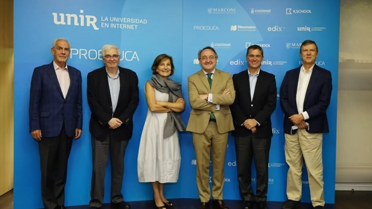 UNIR ha organizado el seminario de reflexi&oacute;n acad&eacute;mica 'Retos y oportunidades de Colombia en el s. XXI', en el que han participado diversas personalidades del pa&iacute;s sudamericano, integrantes del Consejo Asesor de UNIR Colombia