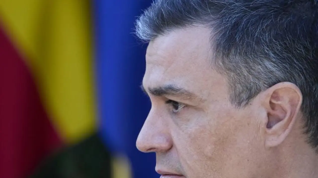 El presidente del Gobierno, Pedro S&aacute;nchez, interviene en una rueda de prensa posterior a una reuni&oacute;n con el secretario general de las Naciones Unidas, 2 de julio de 2021, en el Palacio de La Moncloa, Madrid. (Espa&ntilde;a). El encuentro entre ambos mandatarios 