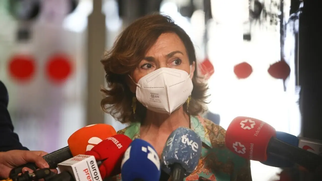 La vicepresidenta primera y ministra de la Presidencia, Relaciones con las Cortes y Memoria Democr&aacute;tica, Carmen Calvo, 