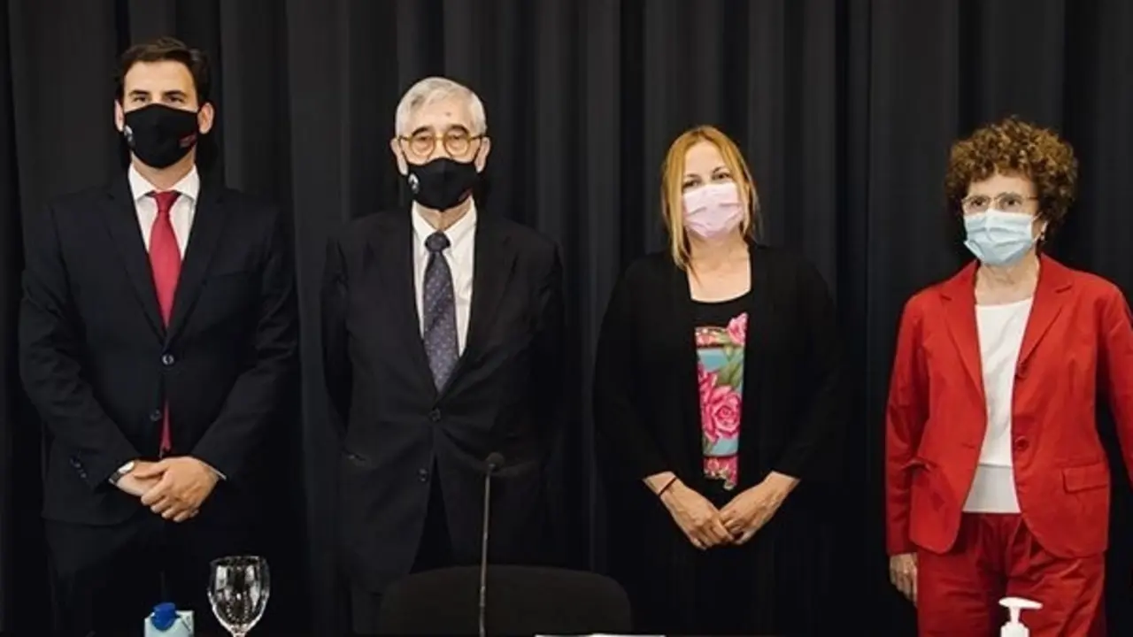 De izquierda a derecha, Valerio Rocco, Juan Miguel Hern&aacute;ndez Le&oacute;n, Inma Aguilar y Alicia G&oacute;mez-Navarro