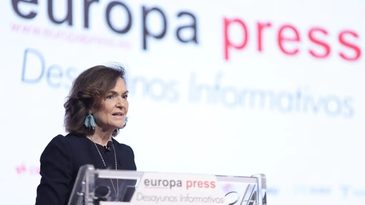 La vicepresidenta primera del Gobierno y ministra de la Presidencia, Relaciones con las Cortes y Memoria Democr&aacute;tica, Carmen Calvo, interviene en un Desayuno Informativo de Europa Press, a 8 de julio de 2021, en Madrid, (Espa&ntilde;a).