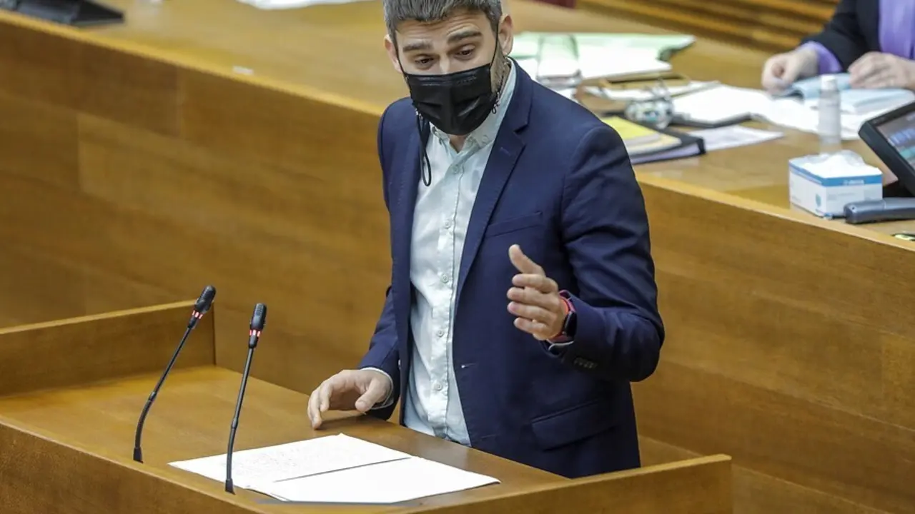 Archivo - El portavoz de Comprom&iacute;s, Fran Ferri