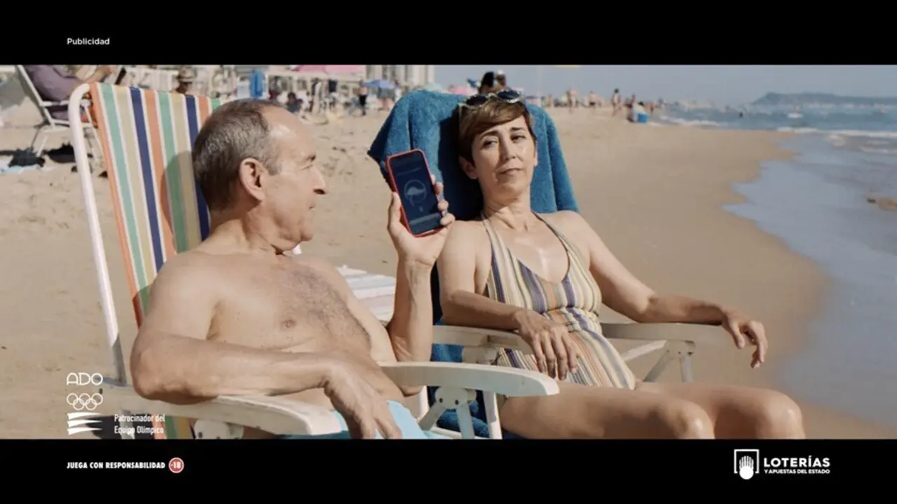 Archivo - Fotograma de la campa&ntilde;a de verano de este 2021 de Loter&iacute;as y Apuestas del Estado sobre el Sorteo Extraordinario de Navidad