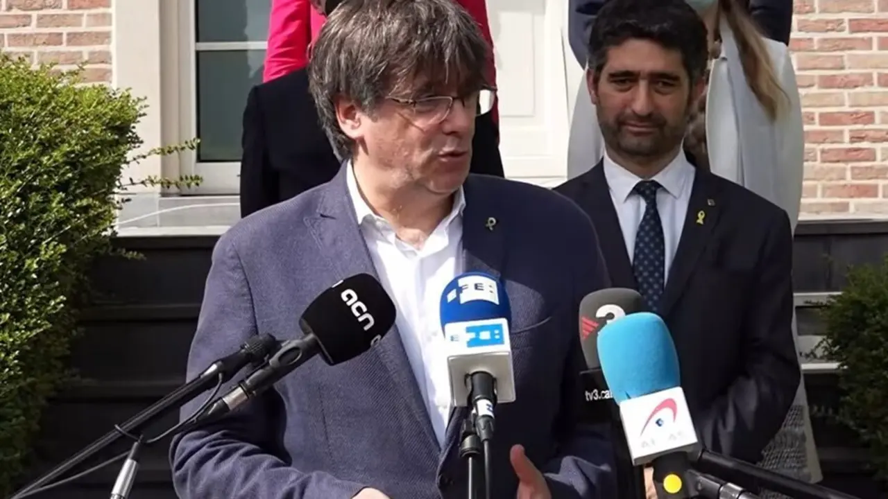 El l&iacute;der de Junts, Carles Puigdemont, y el vicepresidente de la Generalitat, Jordi Puigner&oacute;