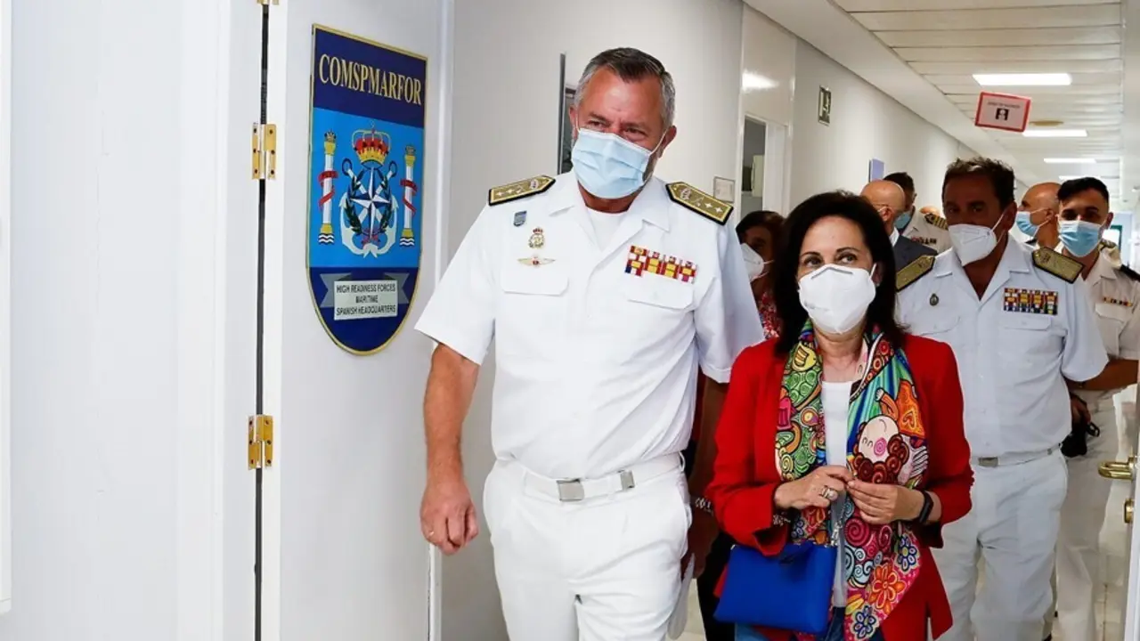Margarita Robles en su visita a la Base Naval de Rota