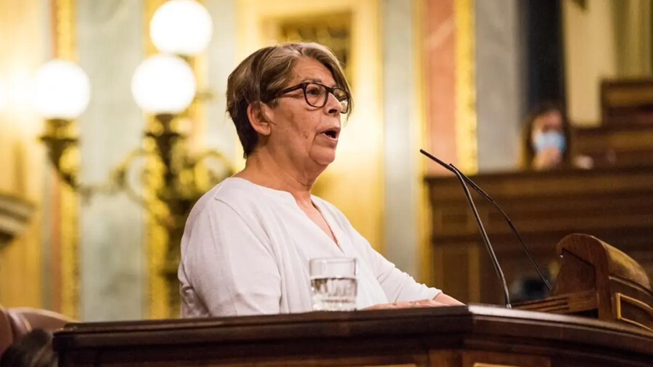 La diputada de M&aacute;s Pa&iacute;s, In&eacute;s Saban&eacute;s, interviene en una sesi&oacute;n plenaria en el Congreso de los Diputados, a 8 de junio de 2021, en Madrid, (Espa&ntilde;a). 