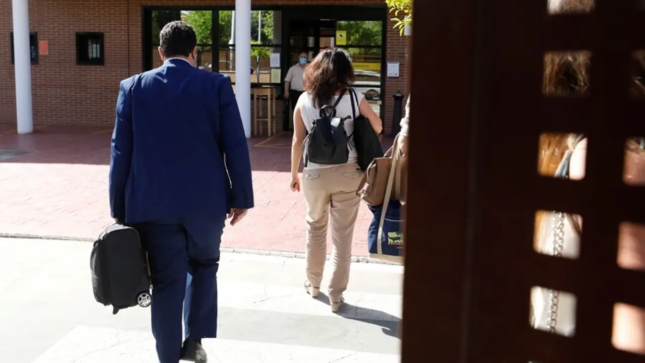 Juana Rivas entrando el pasado 11 de junio en el Centro de Inserci&oacute;n Social Matilde Cantos de Granada.