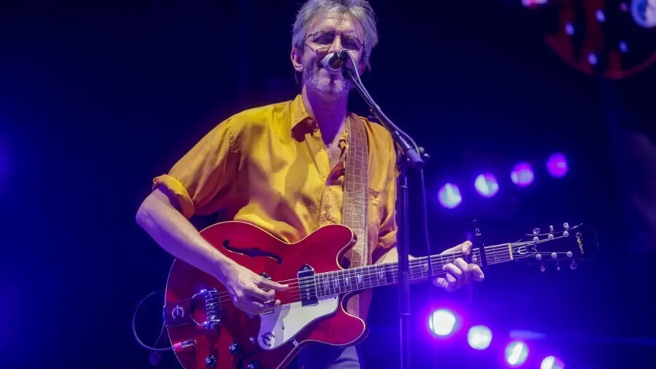 Archivo - El cantautor Xoel L&oacute;pez durante un concierto en el  Escenario 1 del nuevo espacio al aire libre Abre Madrid, localizado en el recinto de IFEMA, en Madrid (Espa&ntilde;a), a 15 de julio de 2020.