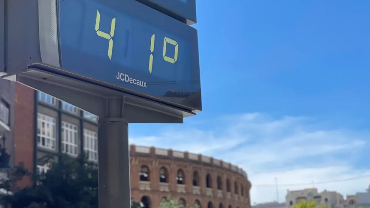 Un term&oacute;metro marca 41&ordm; este domingo en Val&egrave;ncia