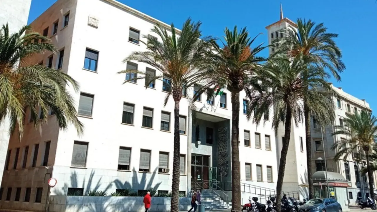 Archivo - Sede de la Audiencia Provincial de Almer&iacute;a