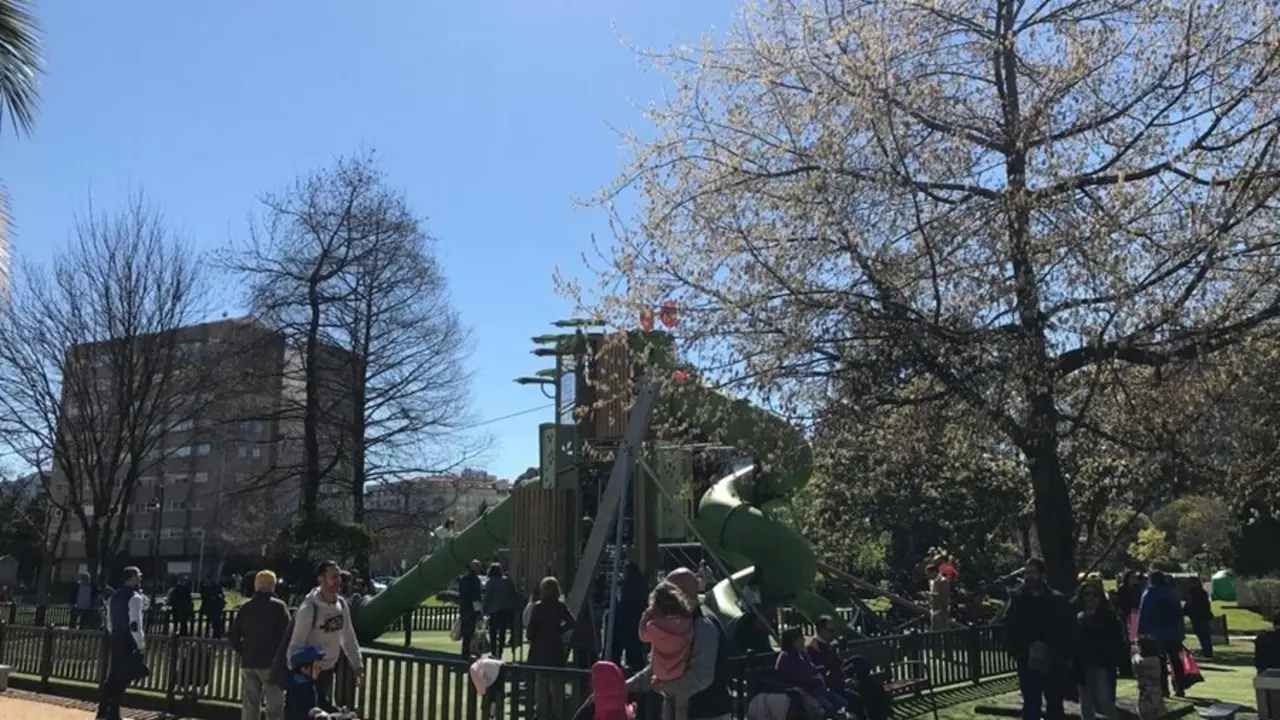 Archivo - Parque infantil, maternidad, paternidad, ni&ntilde;os, juegos infantiles, demograf&iacute;a, natalidad