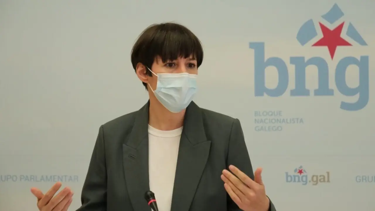 Archivo - La portavoz nacional del BNG, Ana Pont&oacute;n, en rueda de prensa.