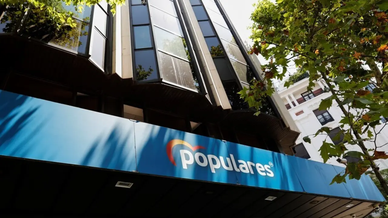 Archivo - Edificio de la sede del PP, situado en la calle G&eacute;nova, en Madrid (Espa&ntilde;a), a 24 de julio de 2020.