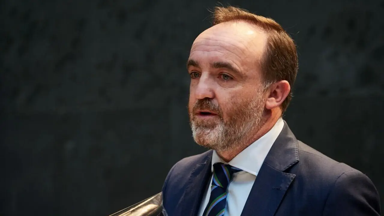 Archivo - El portavoz de Navarra Suma, Javier Esparza