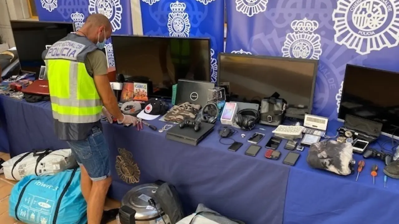 Efectos intervenidos por agentes de la Polic&iacute;a NAcional en M&aacute;laga a j&oacute;venes adicionados al parkour que robaban en viviendas habitadas