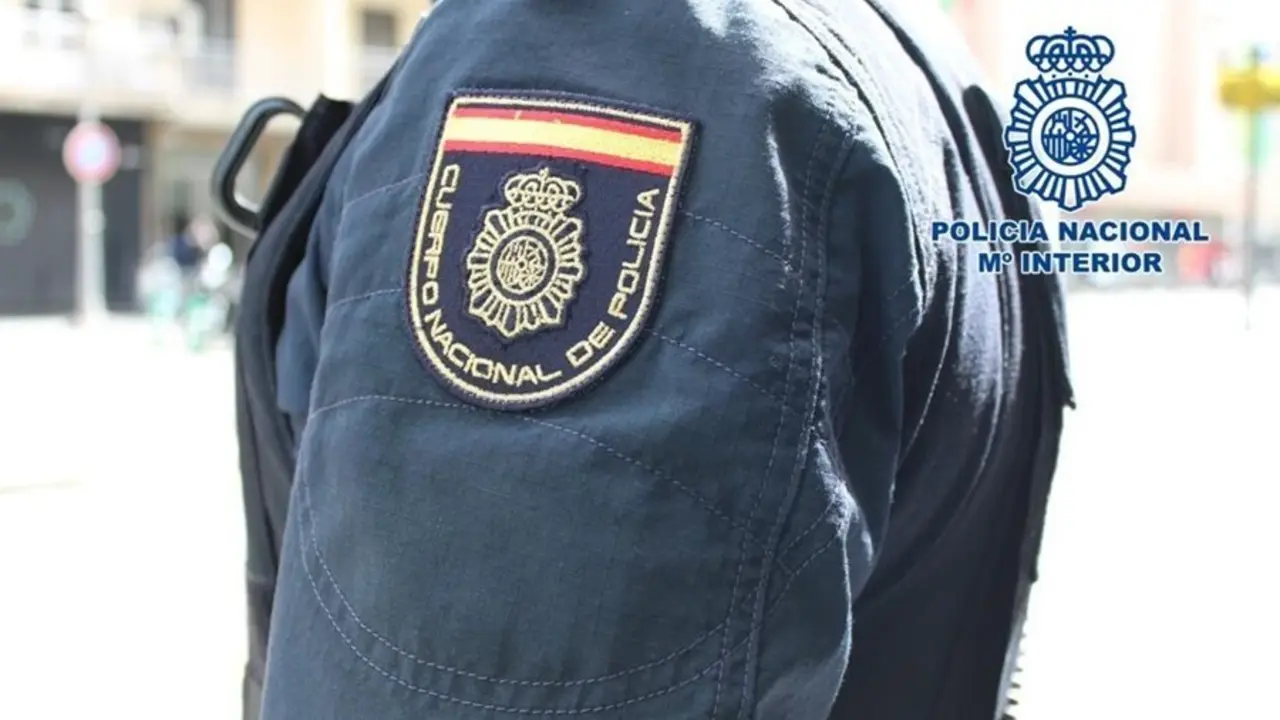Archivo - Agente de la Polic&iacute;a Nacional