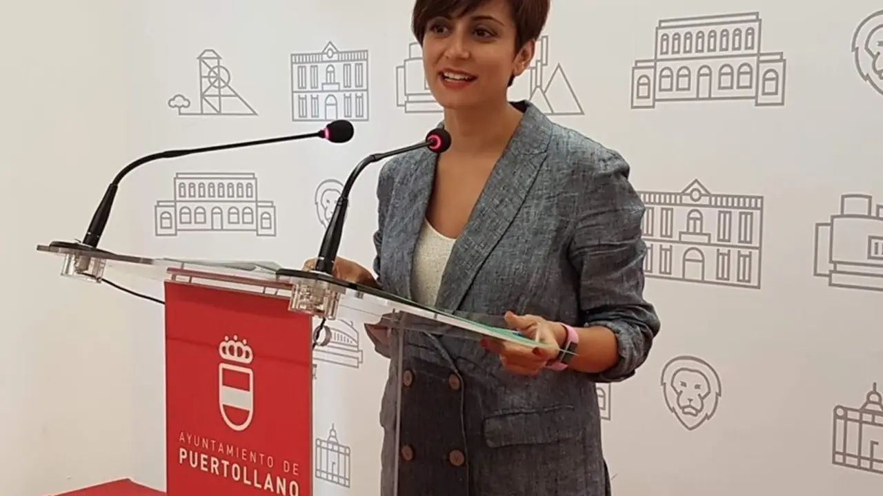 Archivo - Foto de archivo de la alcaldesa socialista de Puertollano (Ciudad Real), Isabel Rodr&iacute;guez