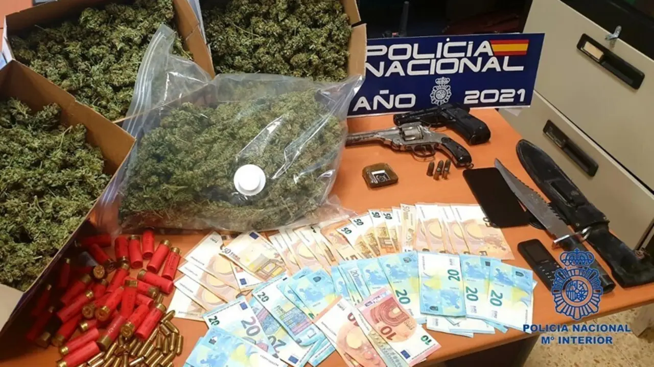 Drogas intervenidas en tres operaciones policiales en Val&egrave;ncia y Albal