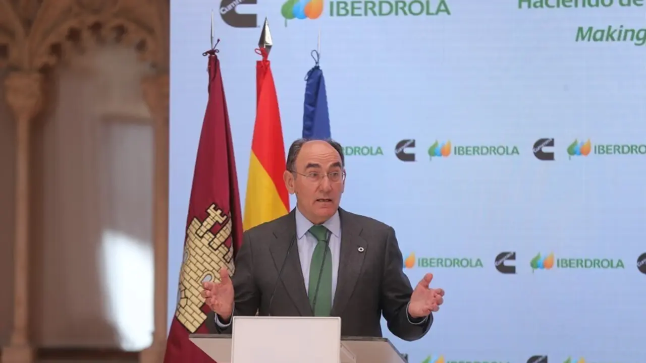 Archivo - El presidente de Iberdrola, Ignacio S&aacute;nchez Gal&aacute;n, interviene en la presentaci&oacute;n del acto 'Haciendo de Espa&ntilde;a un polo industrial del hidr&oacute;geno verde en Europa', a 24 de mayo de 2021, en Toledo, Castilla-La Mancha, (Espa&ntilde;a). Este encuentro est&aacute; c