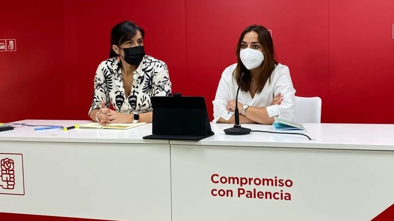 Ana S&aacute;nchez y Miriam Andr&eacute;s comparecen en rueda de prensa tras la reuni&oacute;n con socialistas palentinos