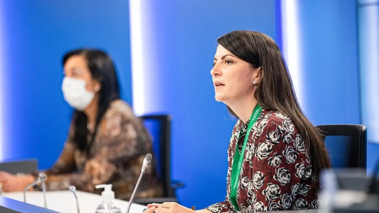 Archivo - La secretaria general Vox en el Congreso, Macarena Olona (d); y la parlamentaria de Vox, Amaia Mart&iacute;nez (i), anuncian la interposici&oacute;n de un recurso de amparo ante el Tribunal Constitucional, 